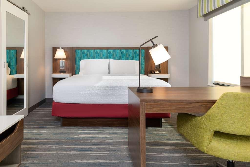 Hampton Inn & Suites Santa Rosa Sonoma Wine Country Room photo