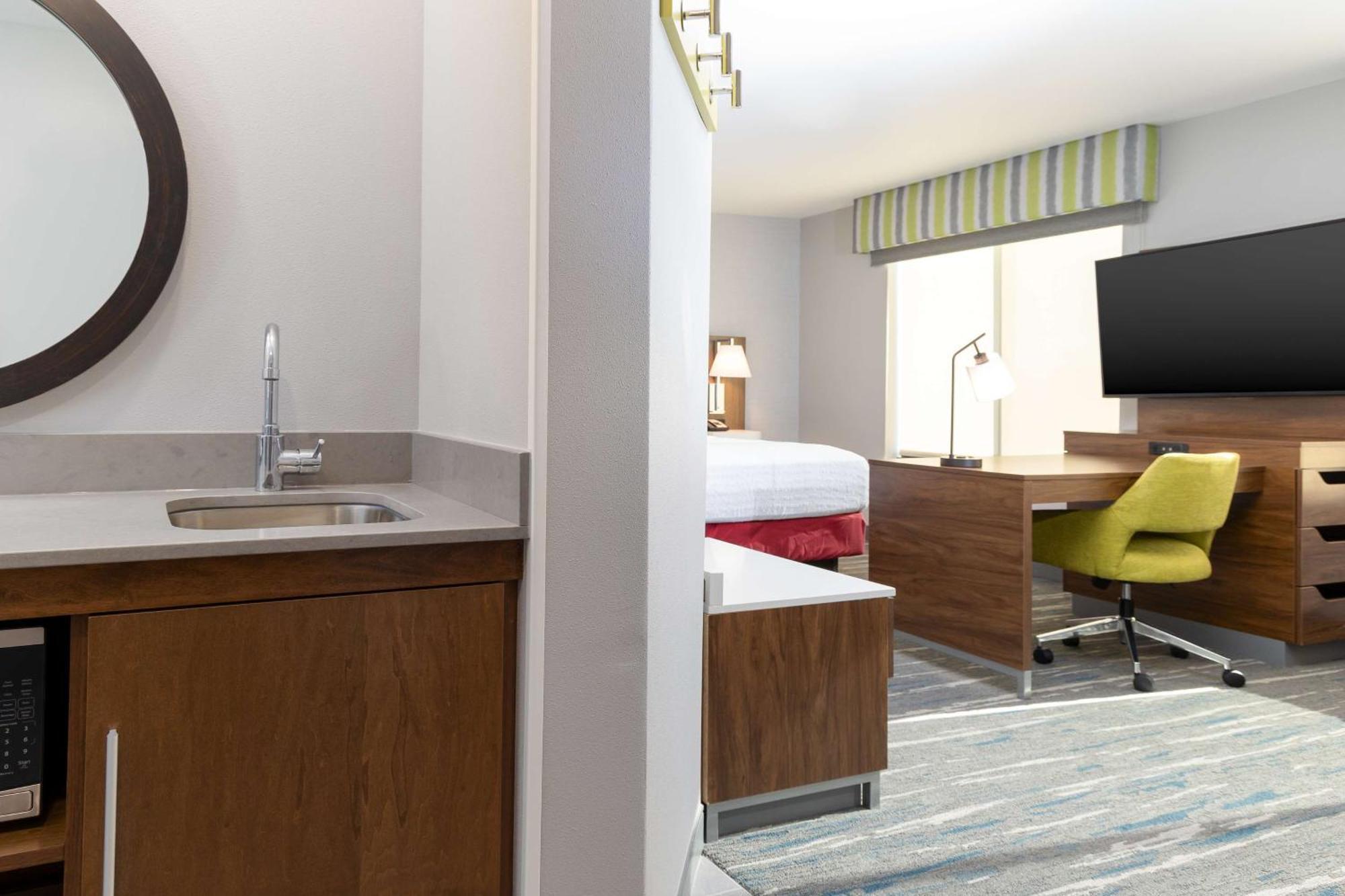 Hampton Inn & Suites Santa Rosa Sonoma Wine Country Exterior photo